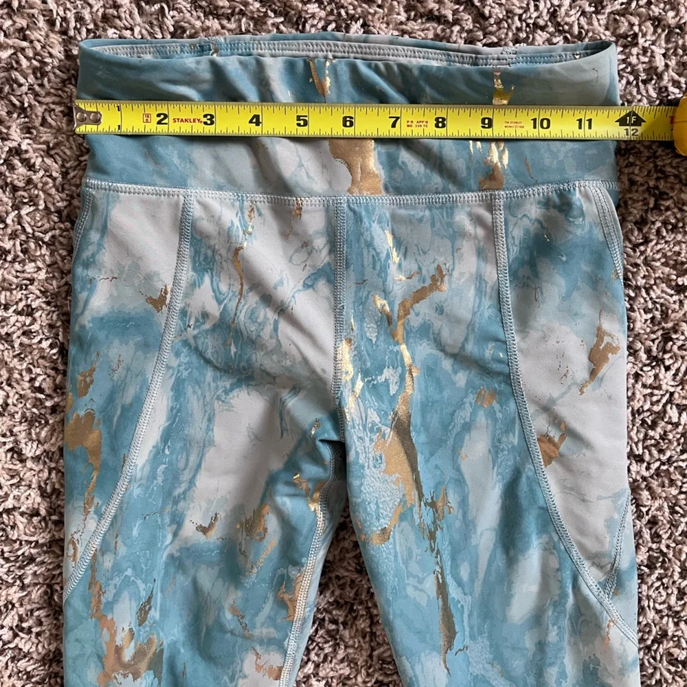 Old Navy Girls Blue & Gold Athletic‎ Leggings – Sporty & Comfy